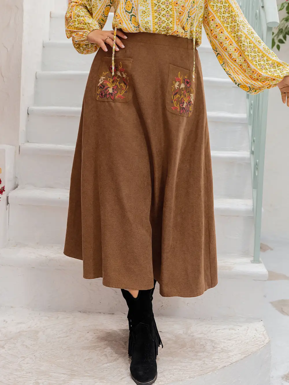 Size Embroidered Pocketed High Skirt