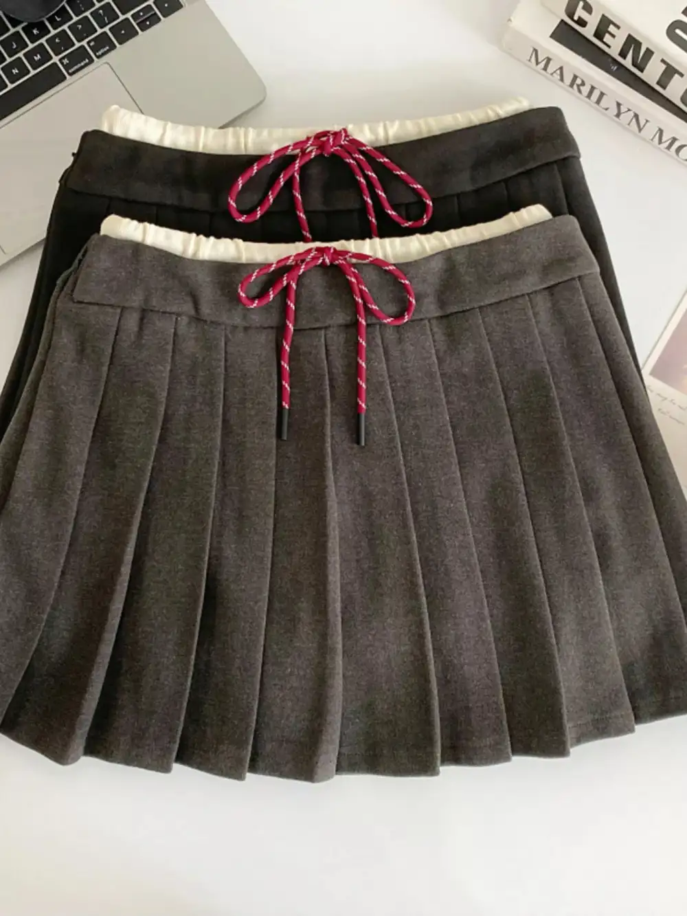 Modern Pleated Mini Skirt