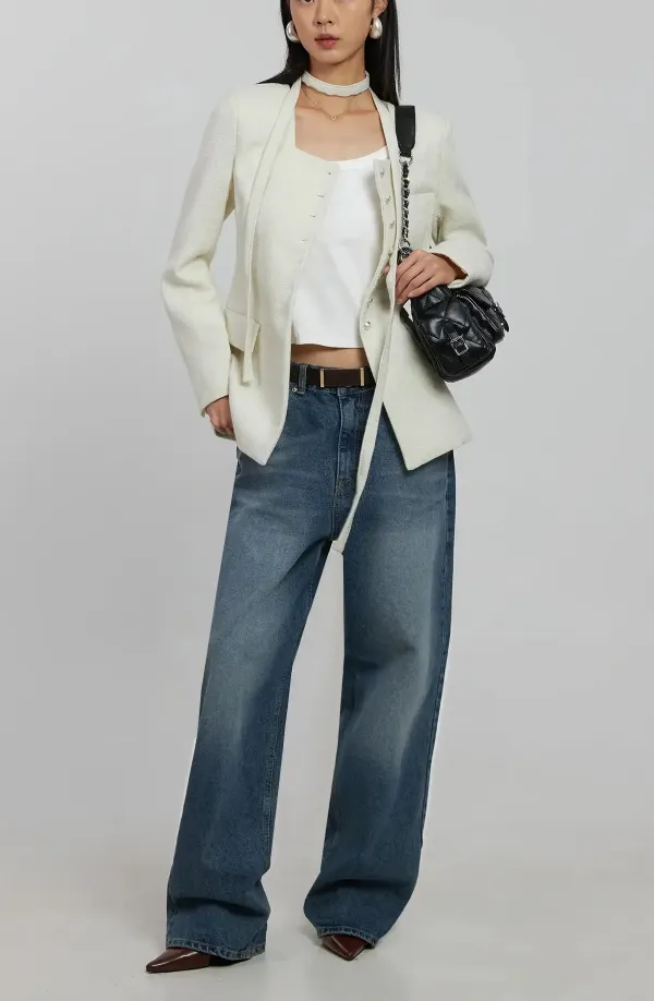 Wide-Fit Pocketed Contemporary Wide Leg Jeans
