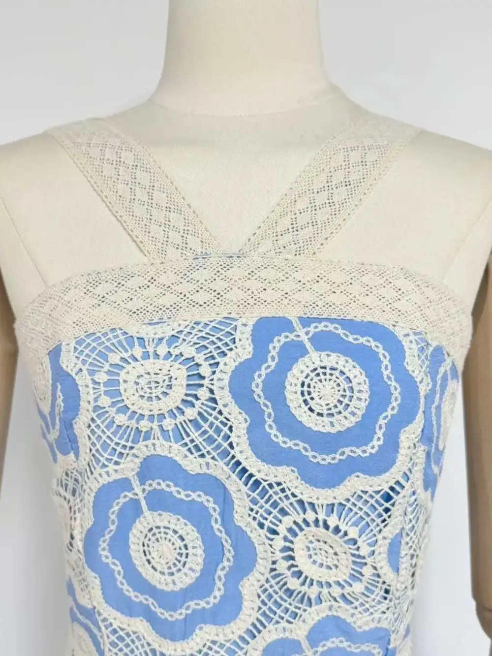 Lace Tiered Sleeveless Midi Dress