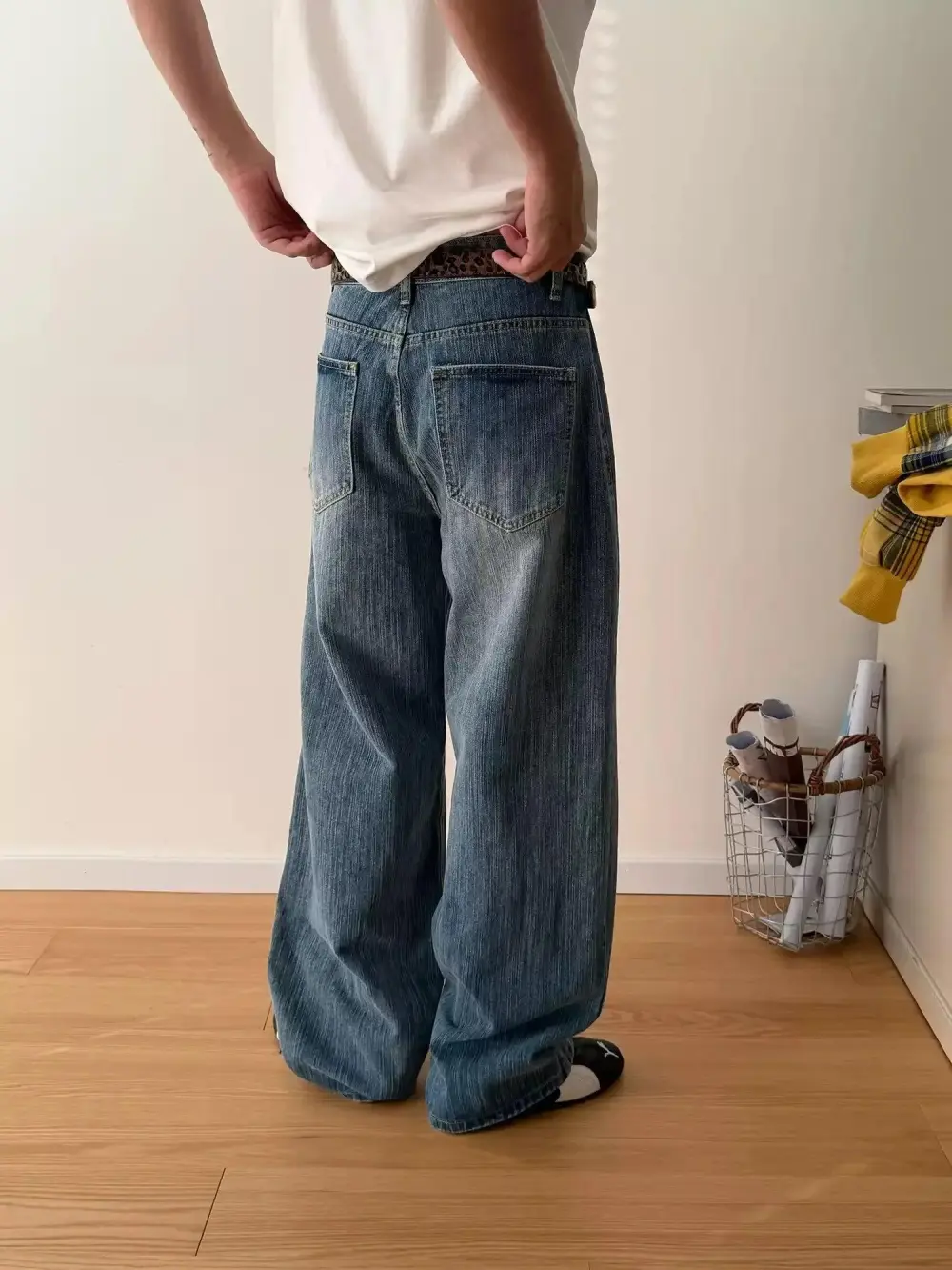 Retro Textured Straight Leg Jeans