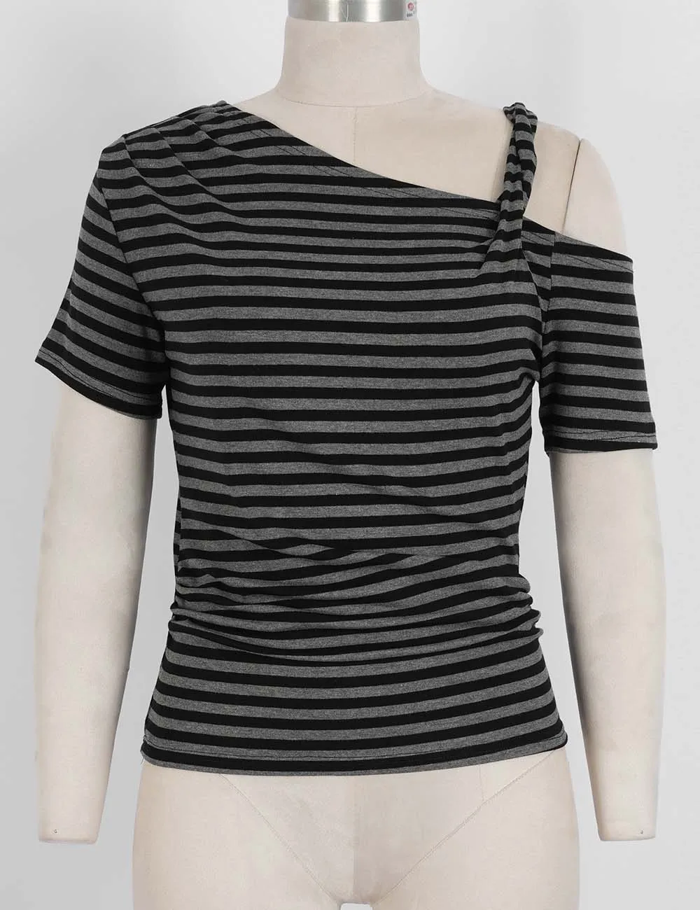 One Shoulder Twist Strap T-shirt