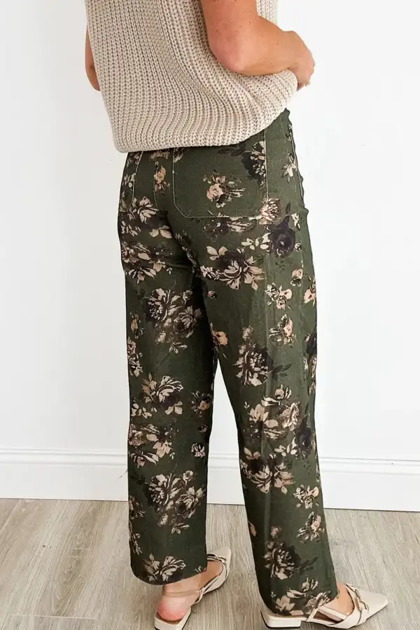 Floral Patch Pocket Raw Hem Jeans