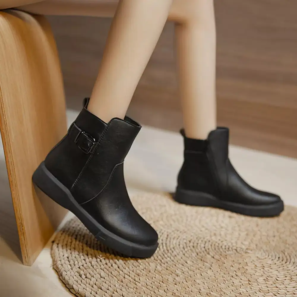 Essential Round Toe Platform Boots