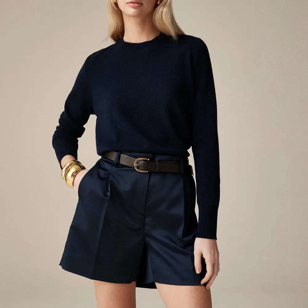 Simple Cashmere Crew Neck Sweater