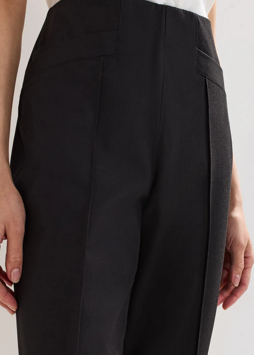 Black Casual Pleated Trousers