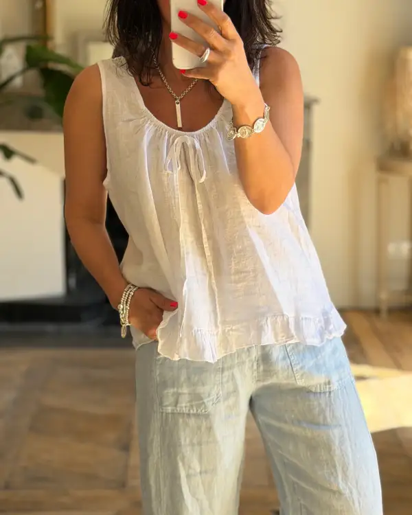 Classic Linen Relaxed-Fit Blouse
