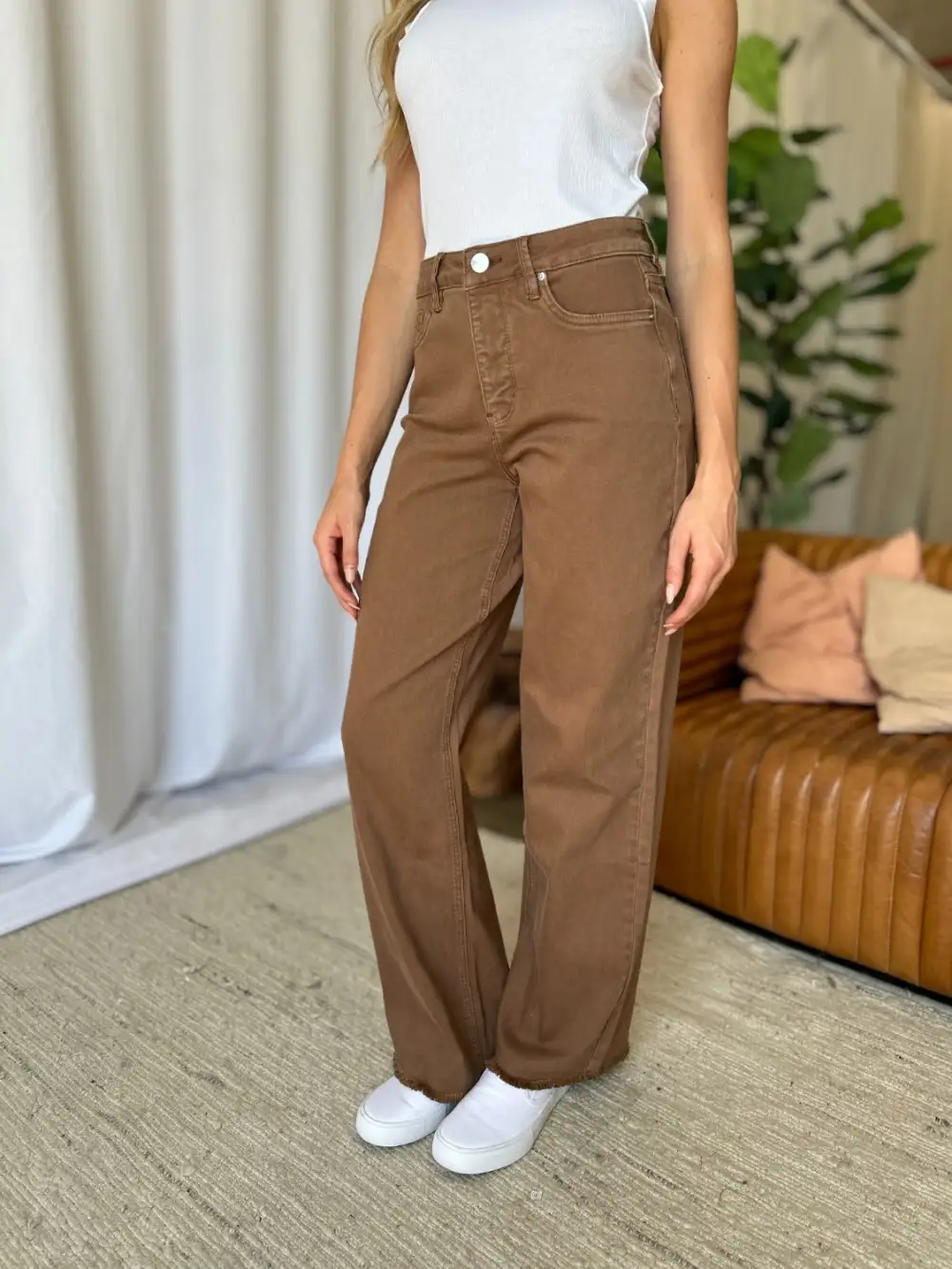 Lightweight Feel Comfy Denim Jeans