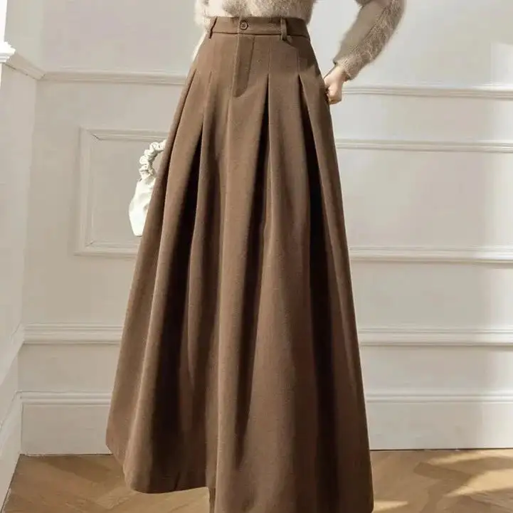 Lightweight Pleated Midi Skirt