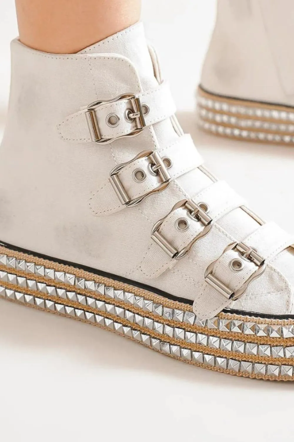 Fashion Multi-Buckle Straps Studded Platform Flat Shoes