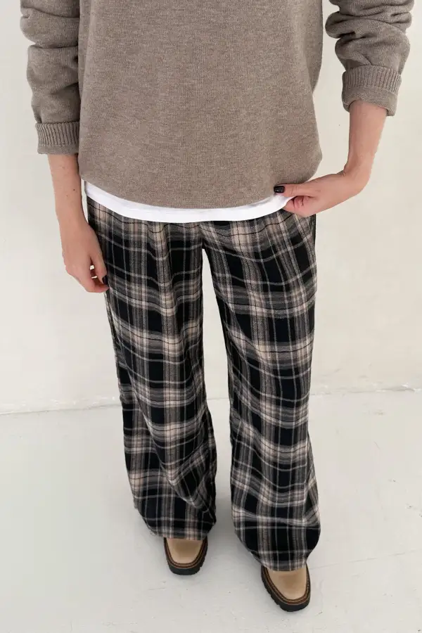 Soft Line Relaxed Soft Pants