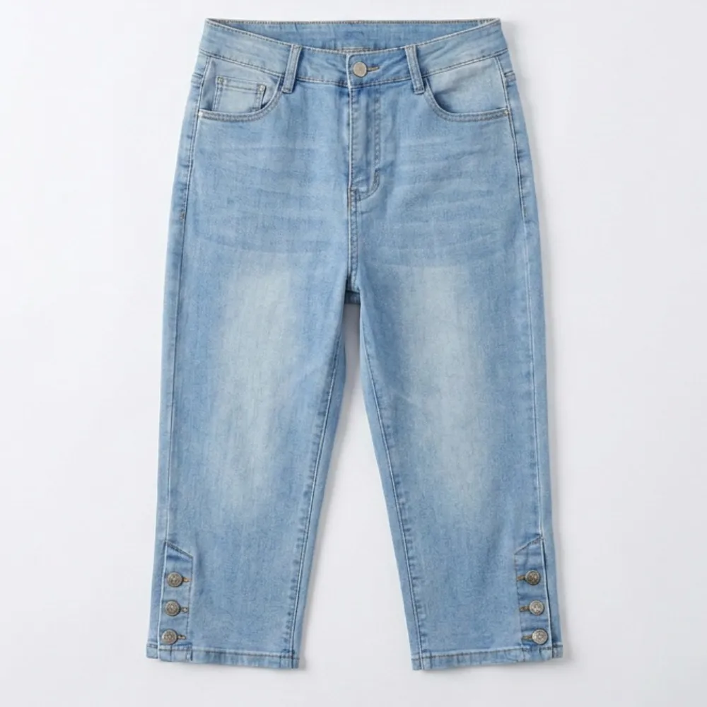 Washed Denim Capri Jeans