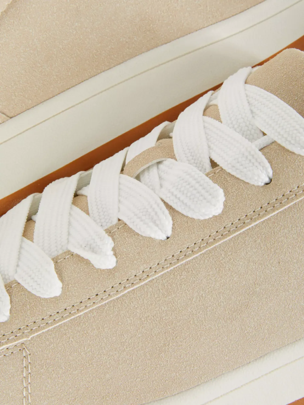Comfortable Low-Top Breathable Lace-Up Shoes
