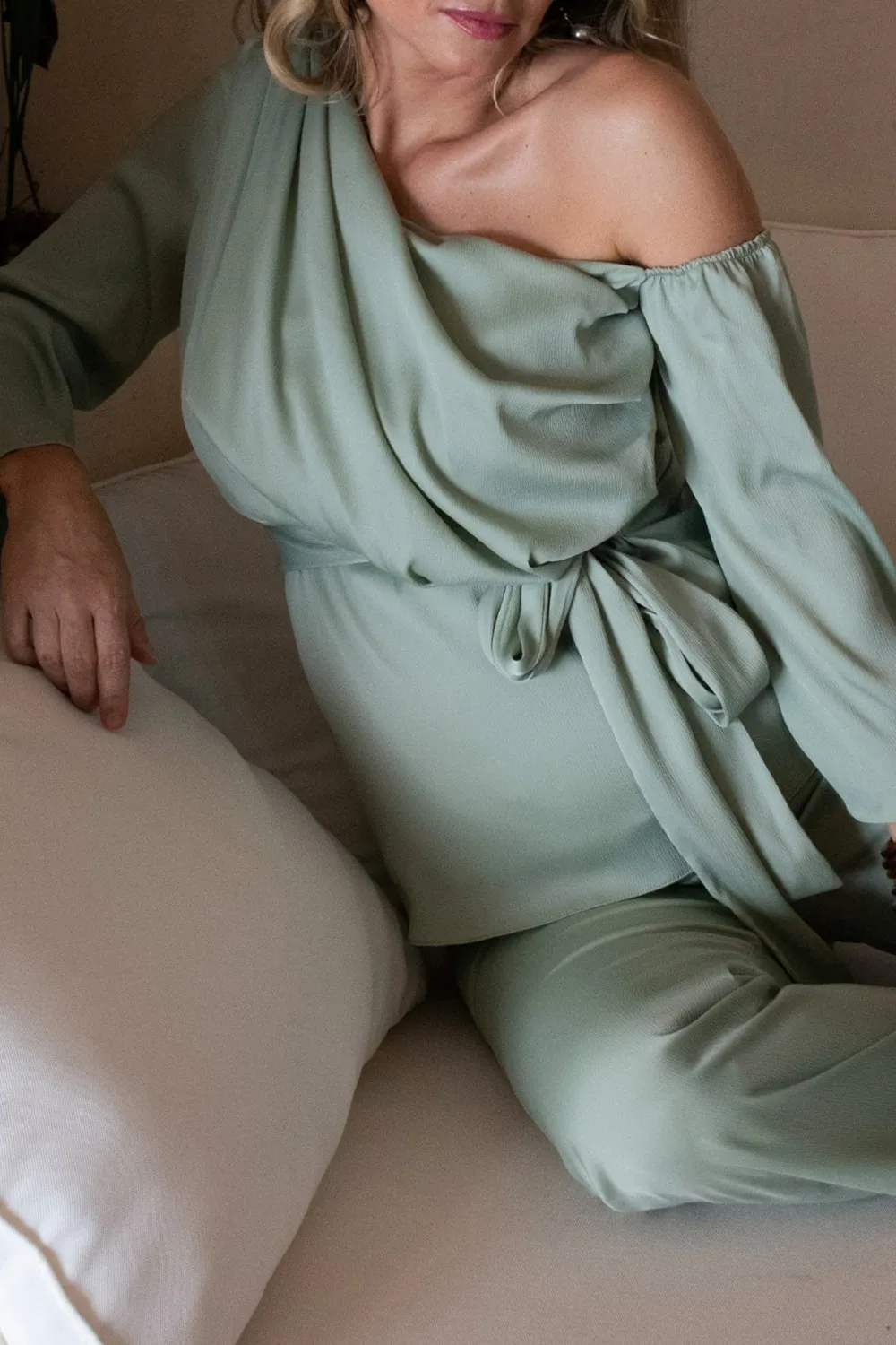 Women's Design One Shoulder Blouse