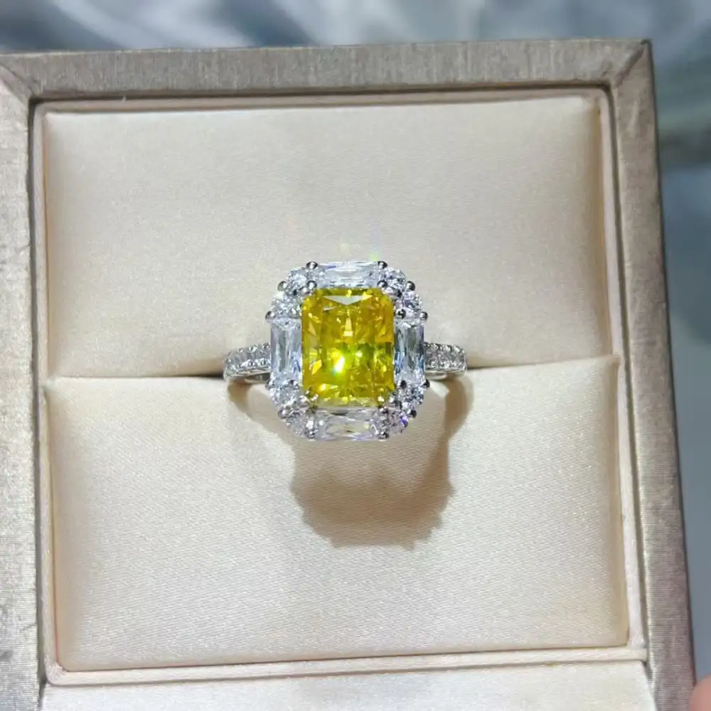 Easygoing Moissanite Jewelry