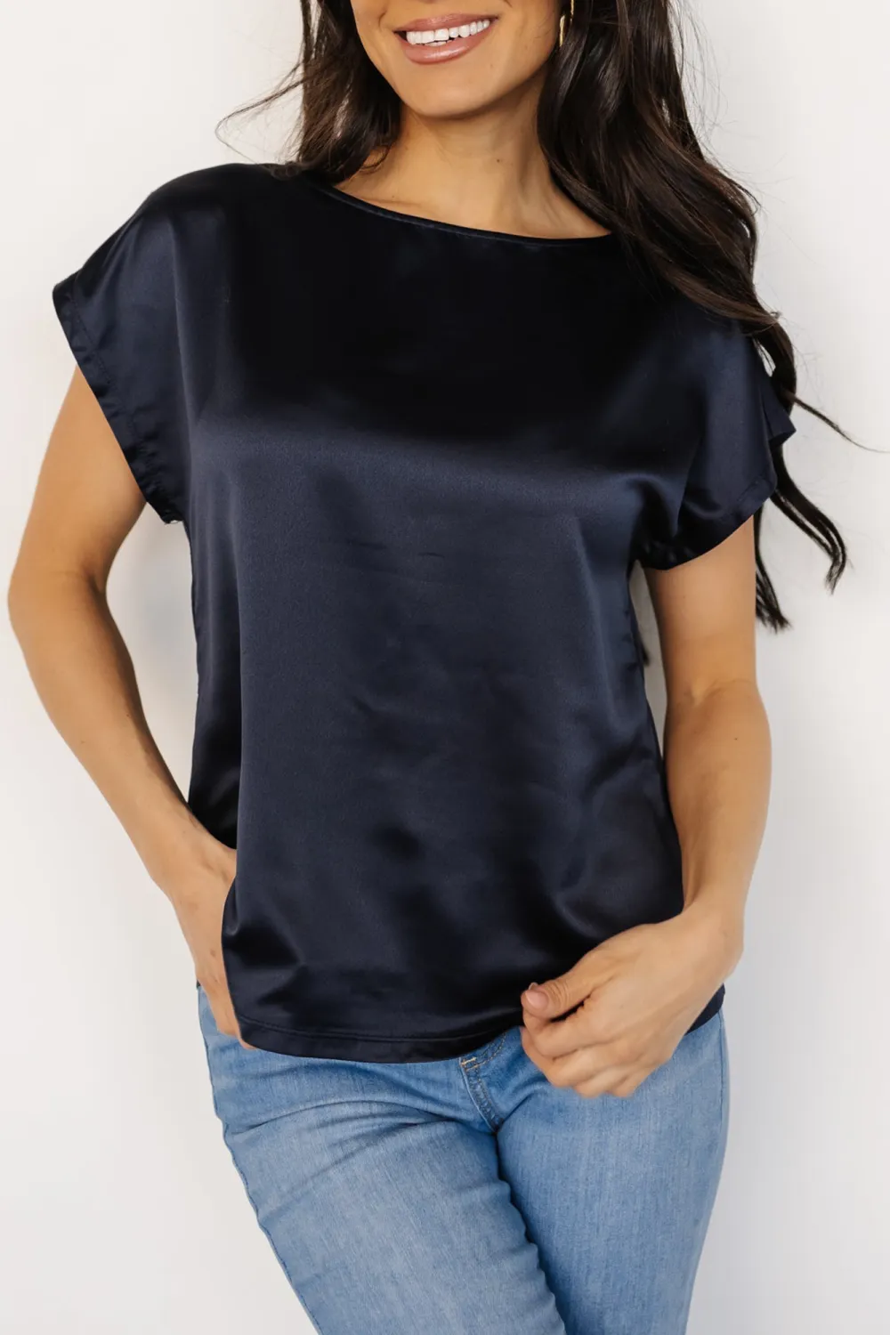 Simple Silky And Breathable Round Neck Shirt