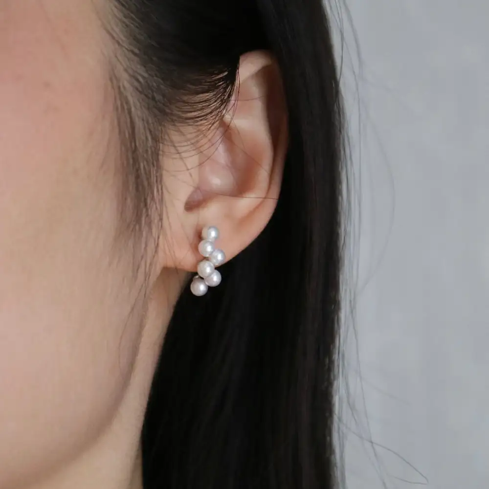 Cluster Pearl Stud Earrings