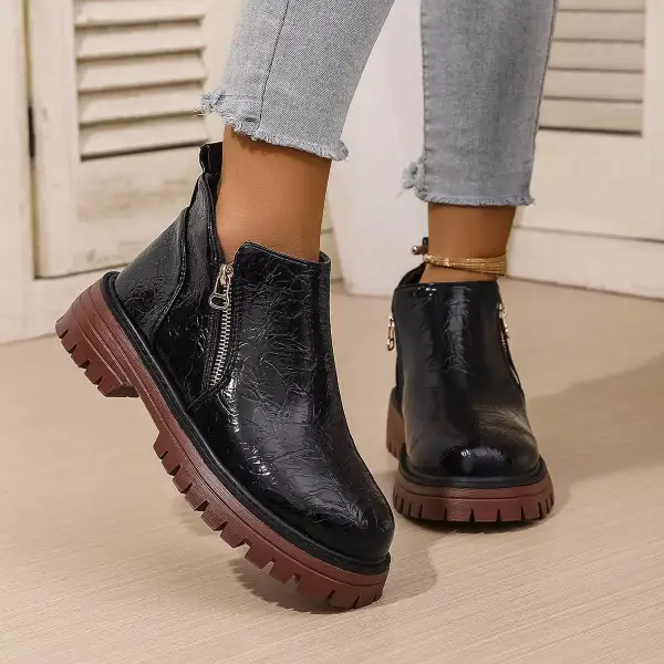 Breezy Round Toe Block Heels Boots