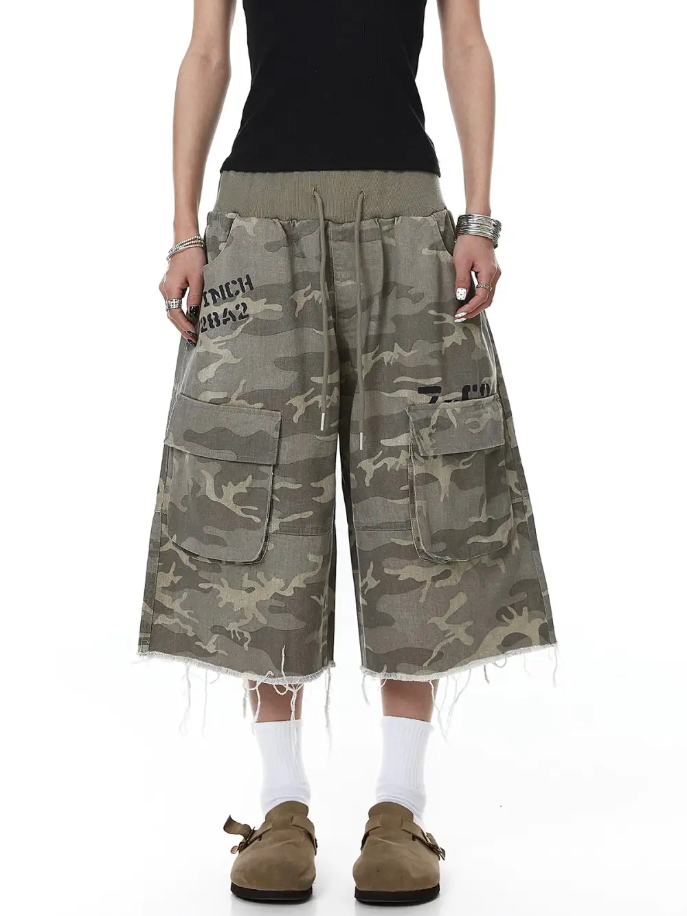 Wide-Leg Camouflage Cargo Culotte Pants