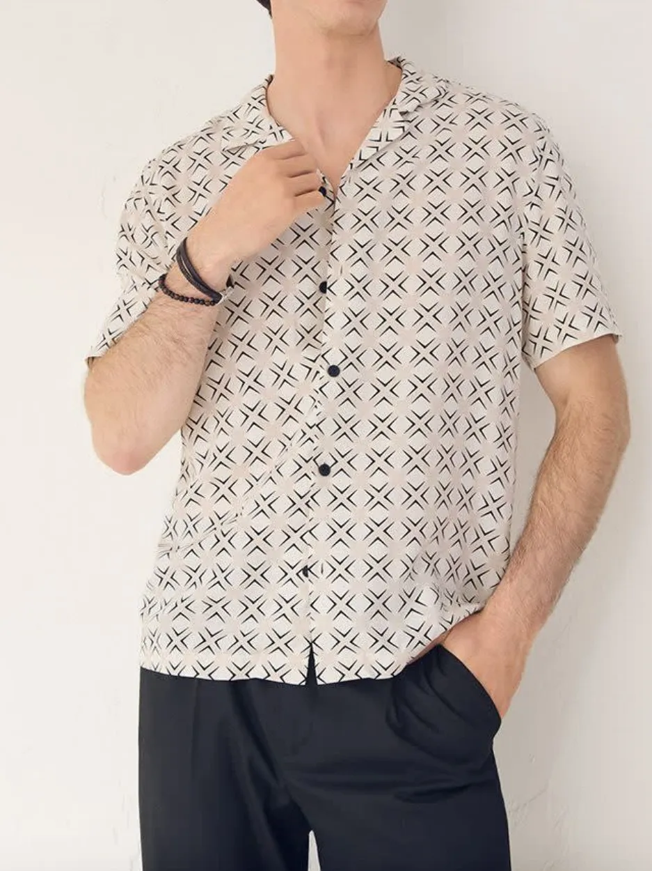 Black And White Geometric Patterned Short Sleeve Shirt