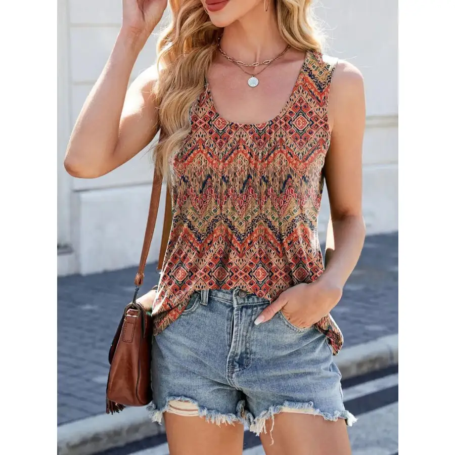 Minimal Scoop Neck Wide Strap Tank