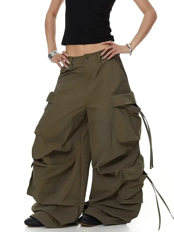 Wide-Leg Multi-Pocket Cargo Pants