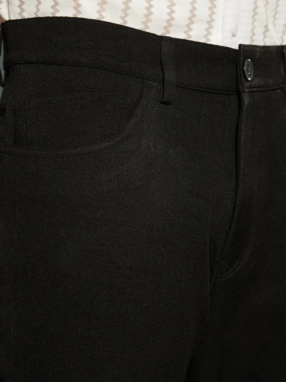 Black Casual Style Linen-Blend Shorts