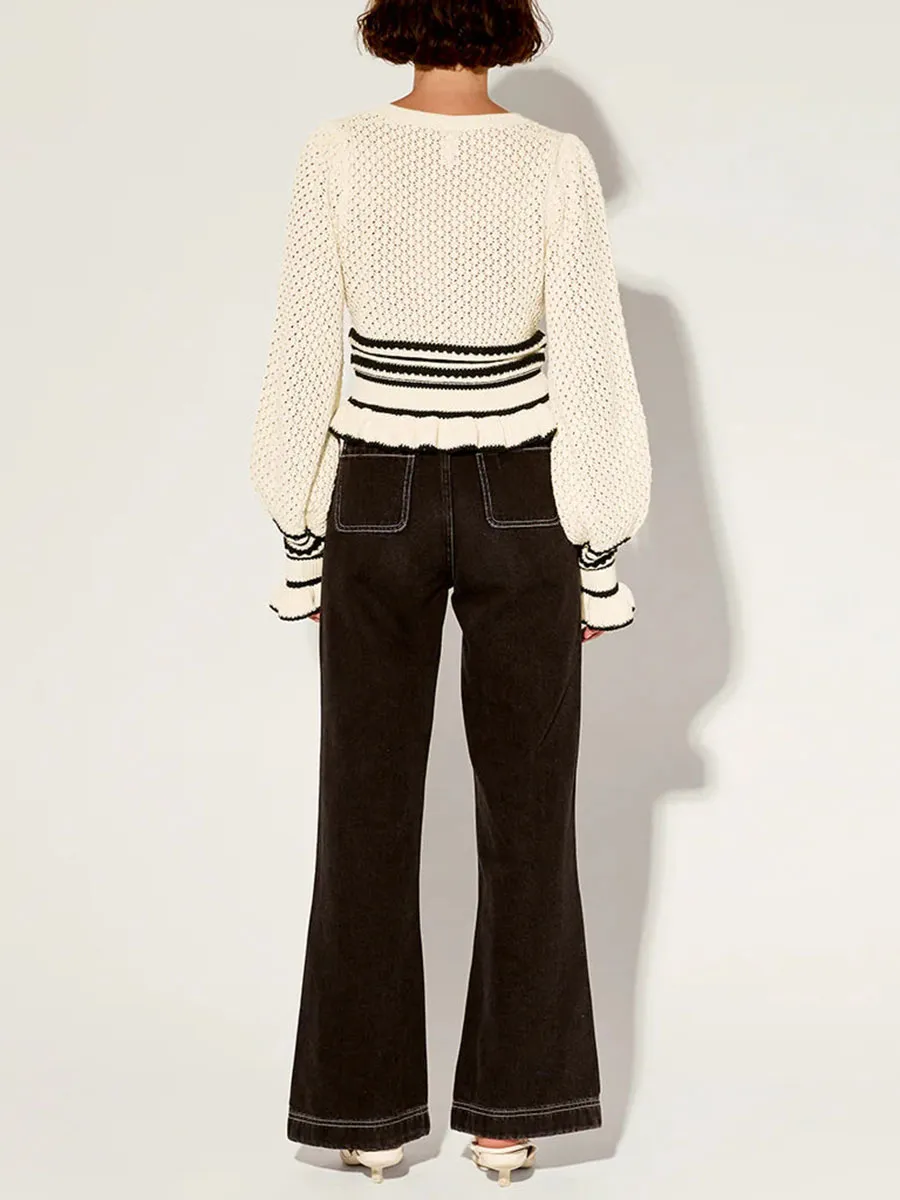 RUFFLED ROUND NECK KNIT TOP