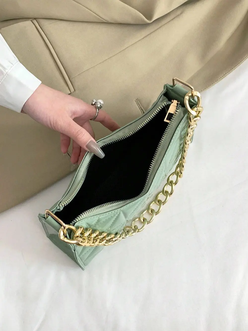 Quilted Detail Chain Bag