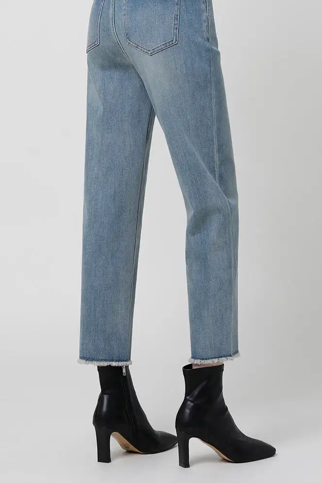 Straight-Leg Cropped Frayed Jeans