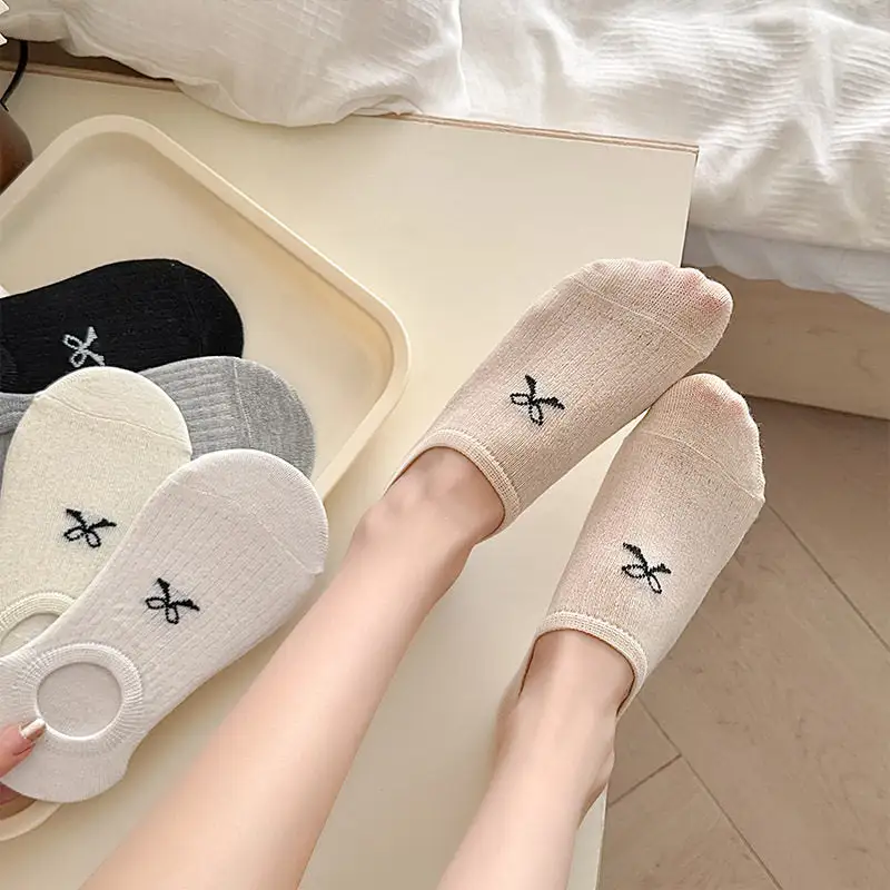 Bow Jacquard Non-Slip Ankle Socks