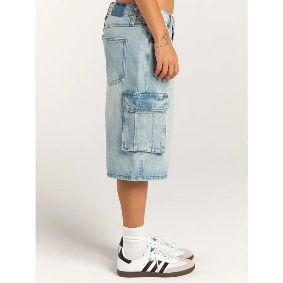 Refined Mid Rise Waist Denim Shorts with Pockets