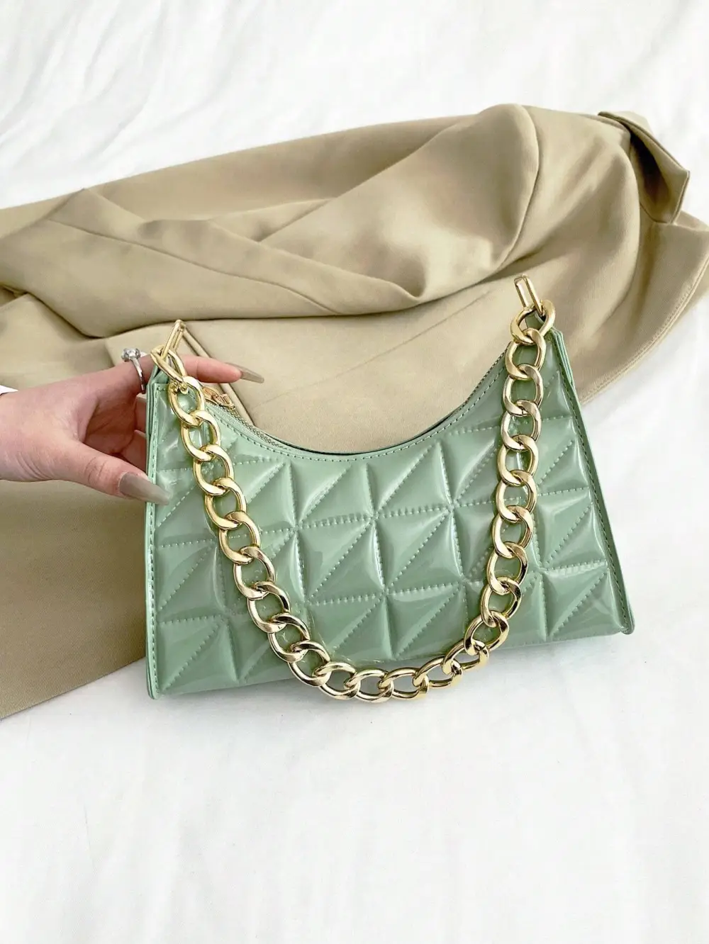 Quilted Detail Chain Bag