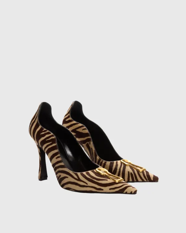 Metal Keyhole Pumps in Leopard