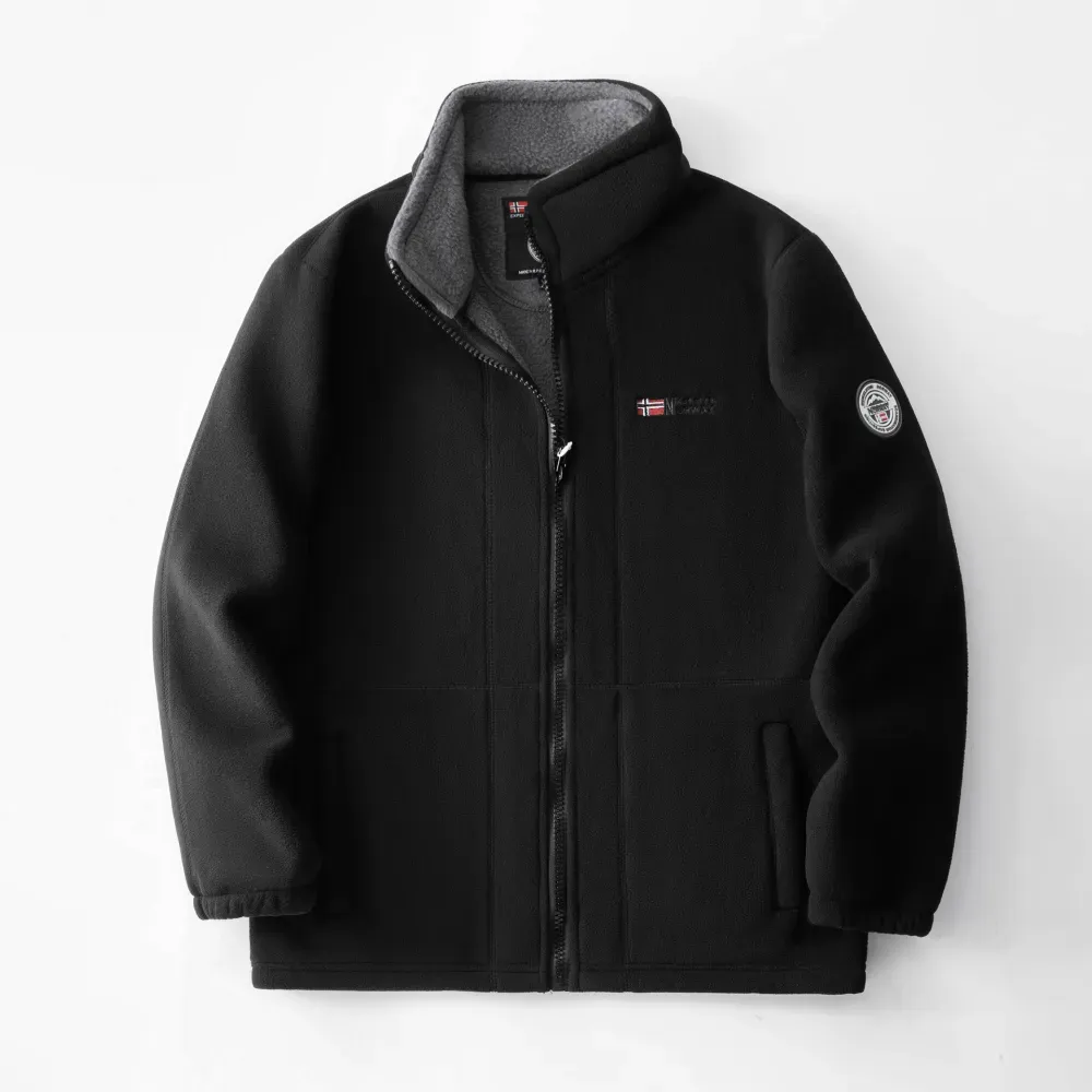 Aus 100 % Merinowolle gefertigt, ist sie weich auf der Haut, schnüffelt nicht und hält jahrzehntelang. Bedingungslose Geld-zurück-Garantie! Schluss mit dicker Kleidung! Diese Jacke ist wärmer als jede Daunenjacke!