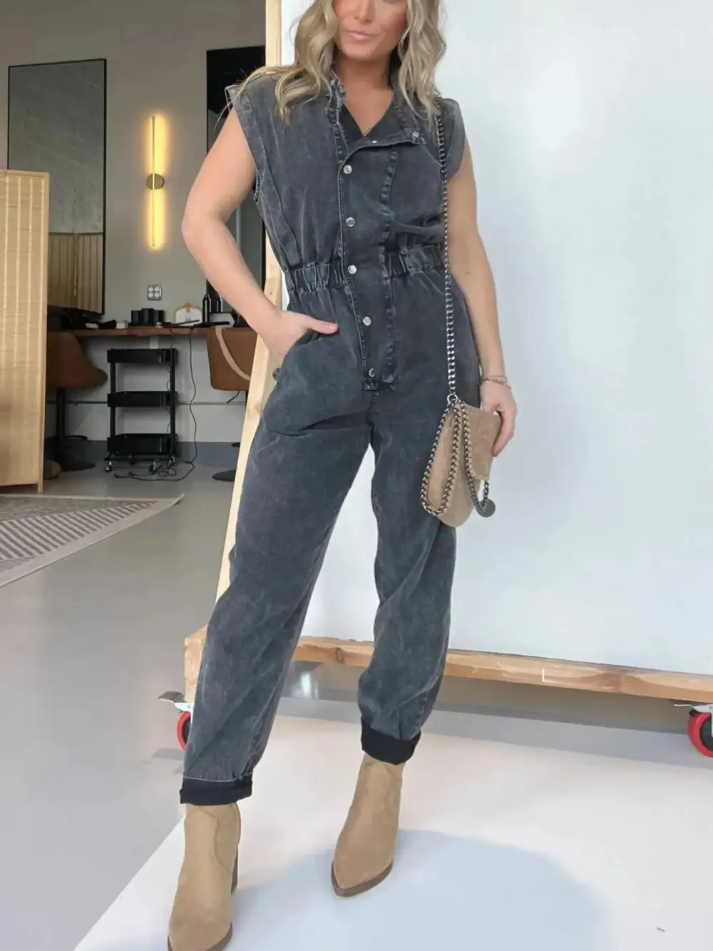 Plus Size Button Front Cap Sleeve Accessory