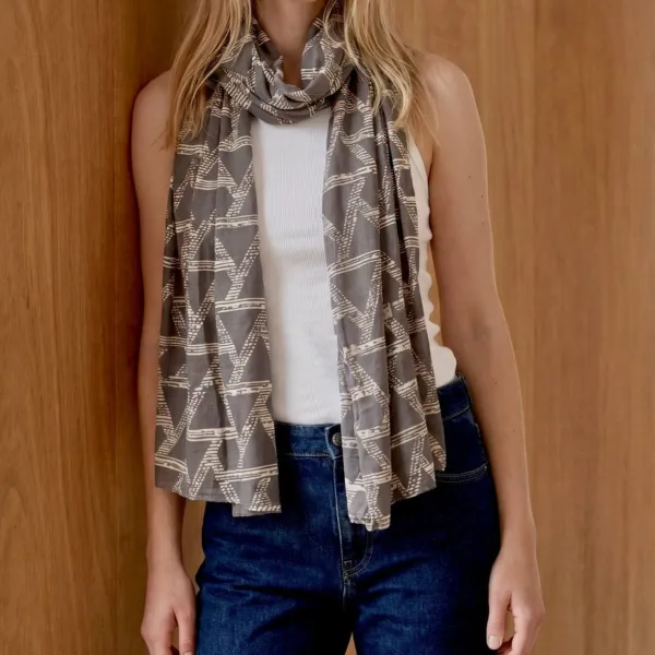 Triangles Organic Scarf