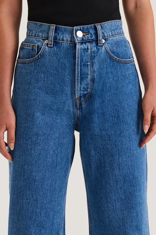 Indigo Wash Petite Straight Leg Jeans