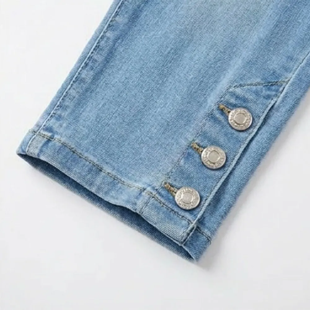 Washed Denim Capri Jeans