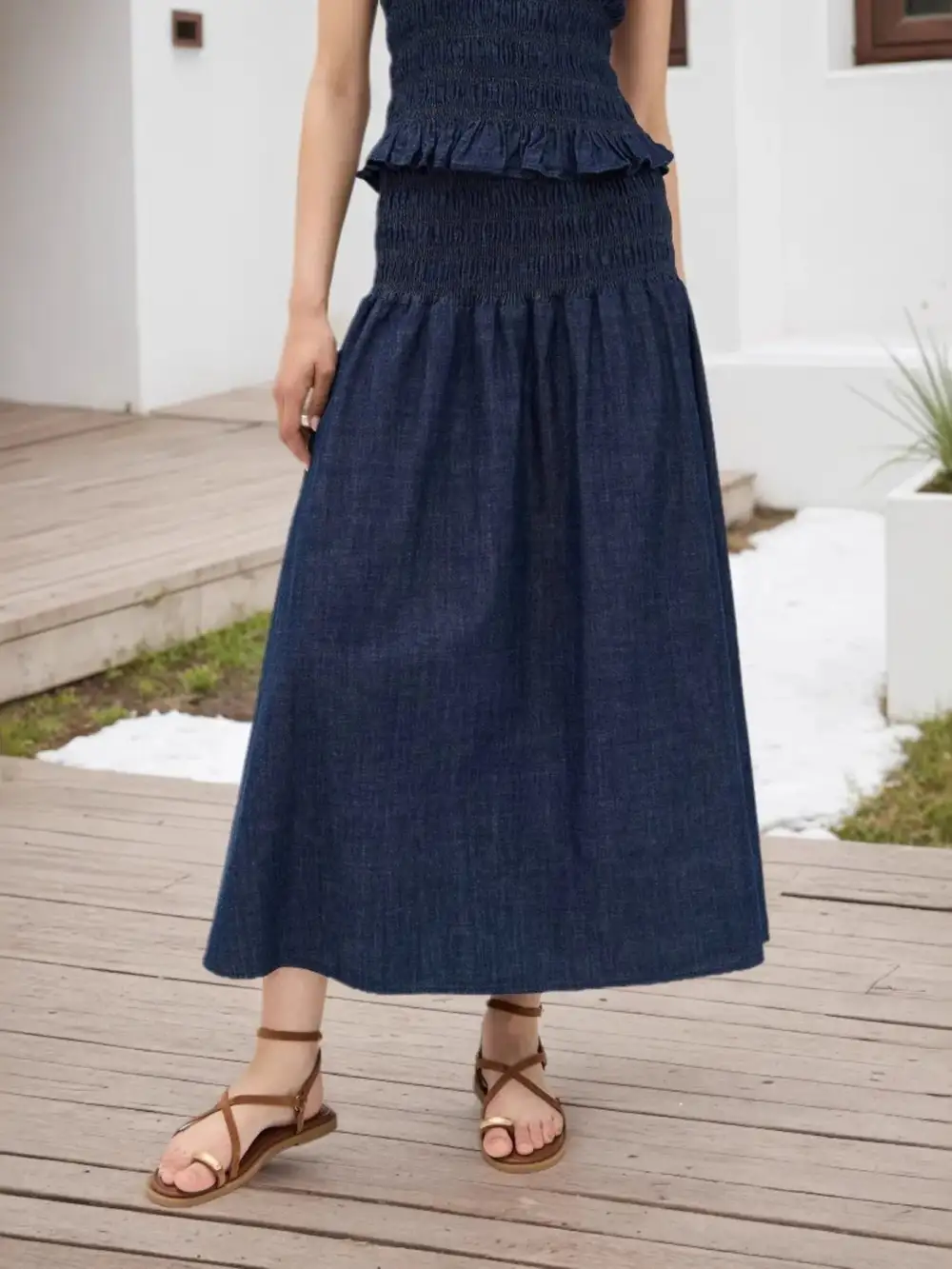Fitted Smocked Elastic Skirt