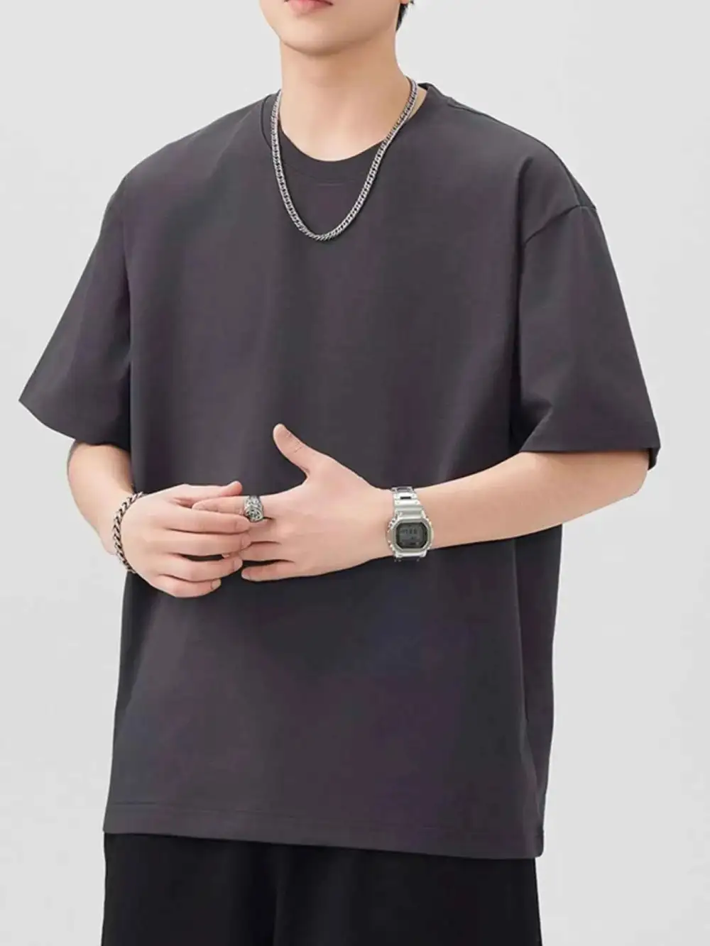 Minimal Round Neck Short Sleeve T-Shirt