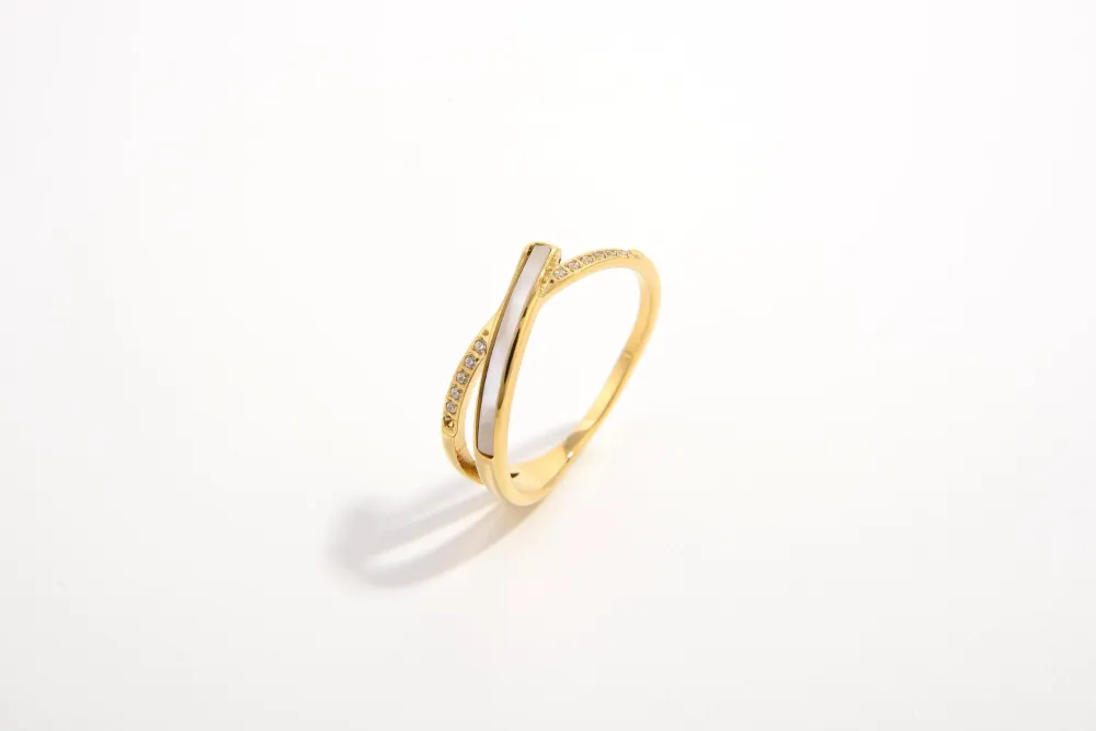 Curved Minimal Everyday Fashion Ring
