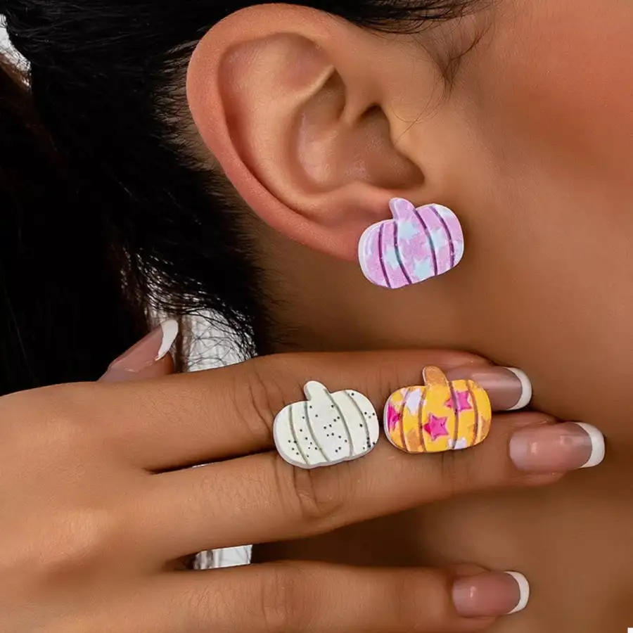Classic Piece Pumpkin Stud Earrings