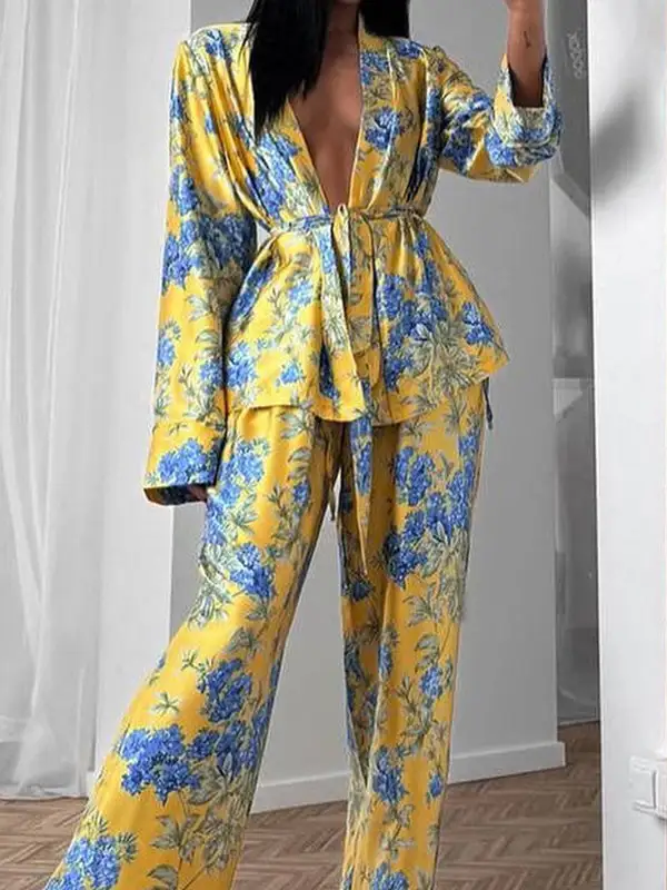 Relaxed Print Blouse And Pants Set