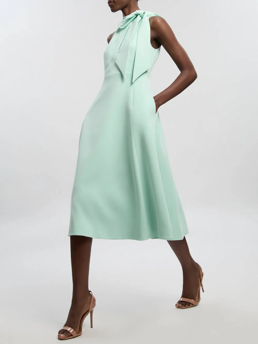 Elegant Sleeveless Bow Detail Flared Midi Dress