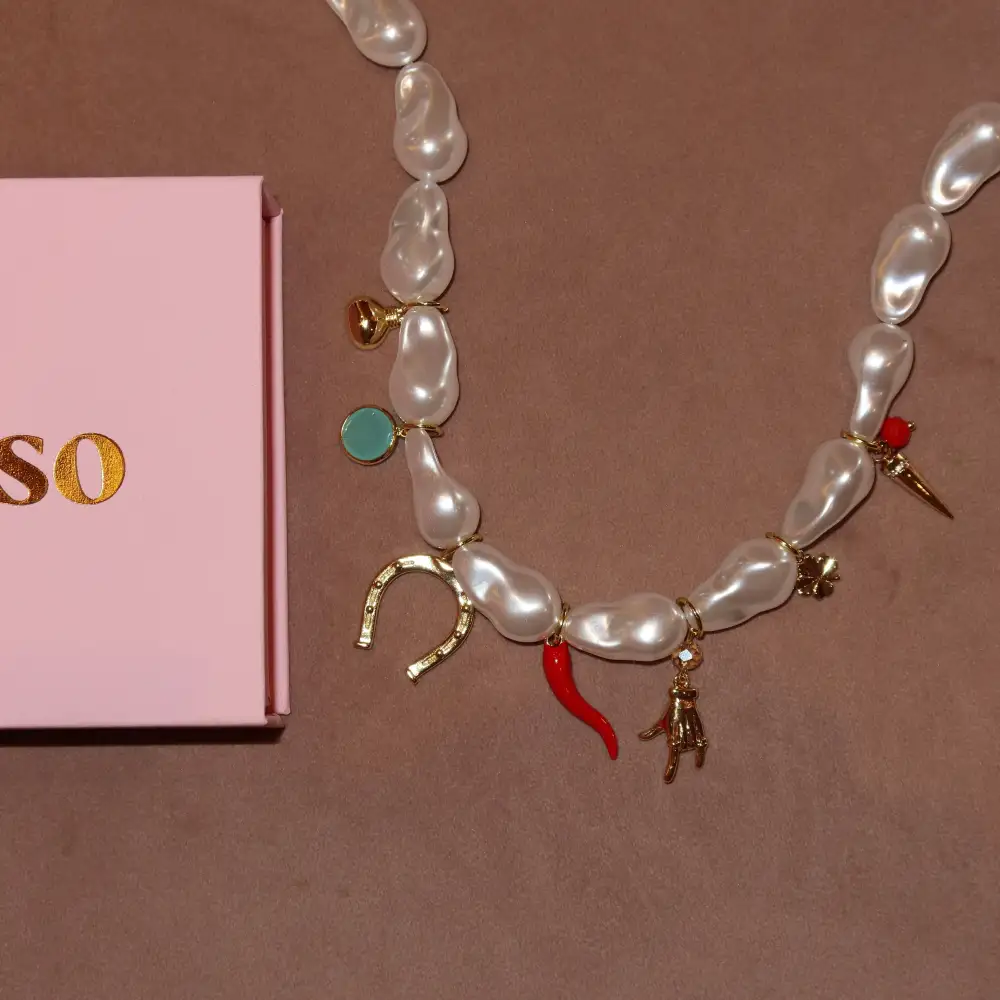 Modern Organic Minimal Everyday Necklace