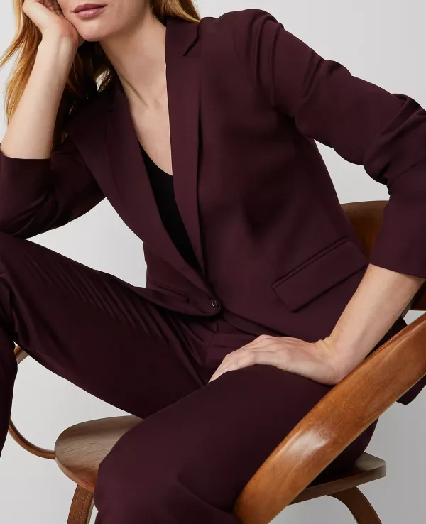 The Notched One Button Blazer In Wool Blend Stretch