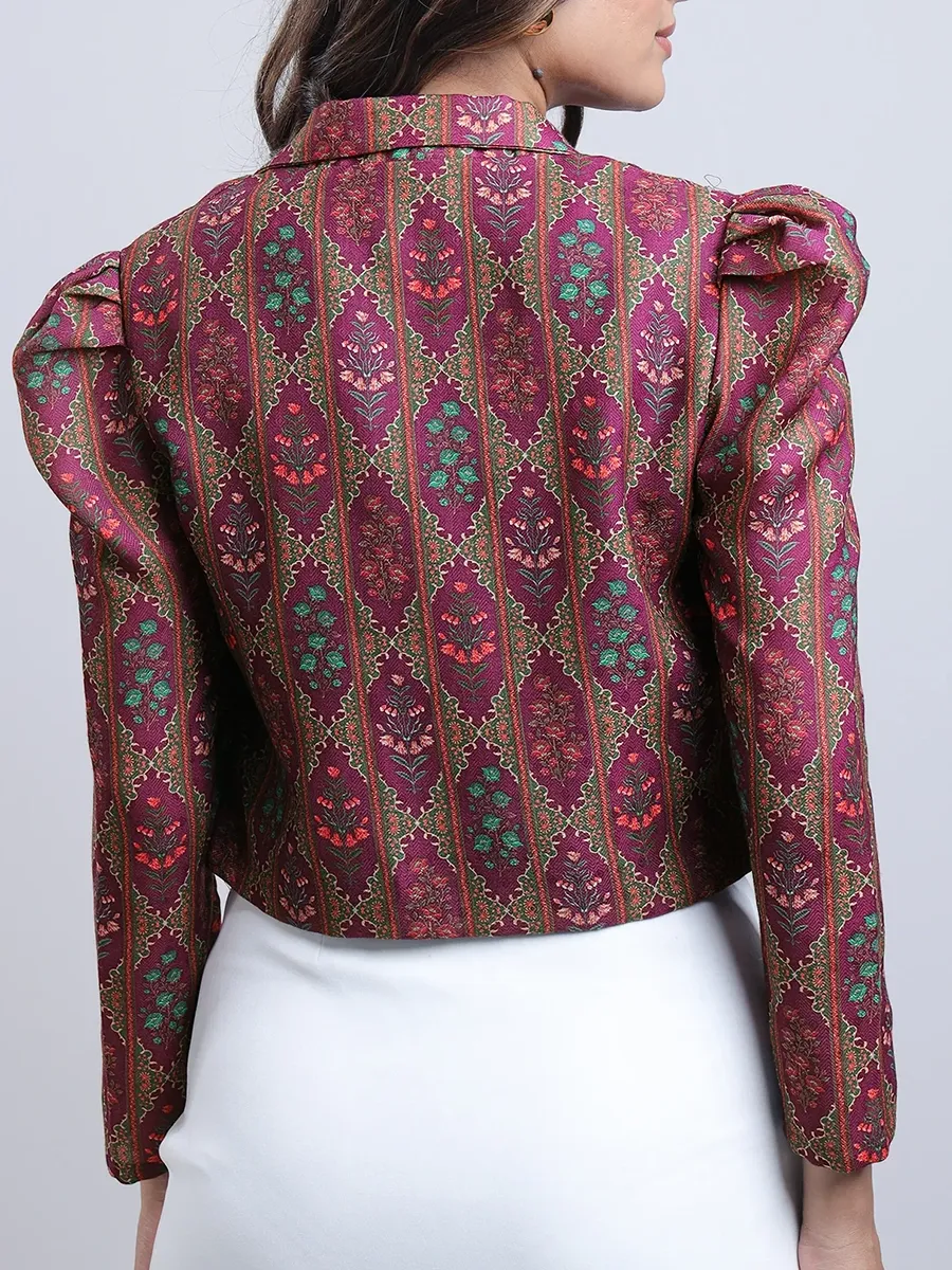 An Impressive Stylish Short Jacket For Ladies