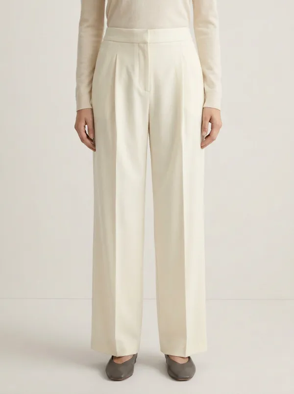 Modern Pleated Wide-Leg Trousers