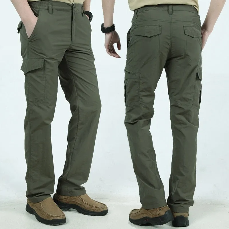 Functional and Stylish Men's Cargo Pants with Practical Flap Pockets